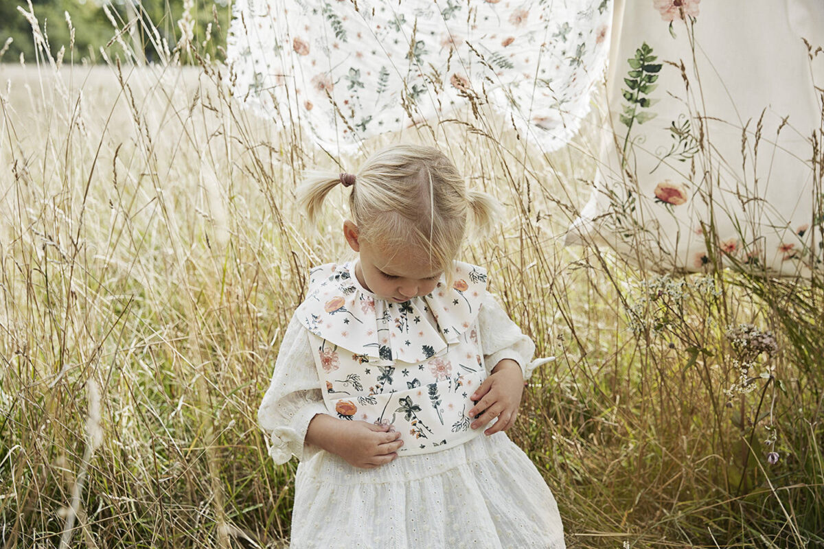 Elodie Details - Baby Bib - Meadow Blossom - Dzieci I Niemowlęta &Gt; Karmienie &Gt; Śliniaczki